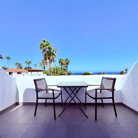 Victoria Beachfront 1, Location Americas *
